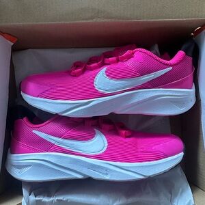 Nike girls size 3 sneakers